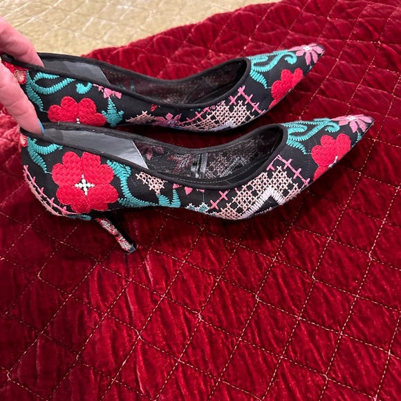 Pump - Charles by Charles David - Picture 2 of 6